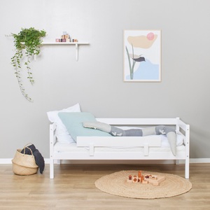 Hoppekids, Hoppekids Einzelbett »IDA-MARIE«, (Set), inklusive Matratze, wahlweise mit Absturzsicherung, Hoppekids Einzelbett »ECO Comfort Kinderbett, Kiefer Massivholz, Jugendbett inkl. Rollrost«, 70x160 cm, wahlweise in verschieden Farben/ Matratze/ Absturzsicherung