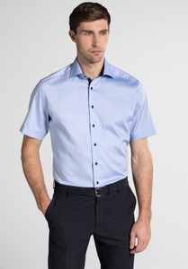 Eterna, ETERNA Kurzarm Hemd »MODERN FIT«, MODERN FIT Hemd in blau unifarben
