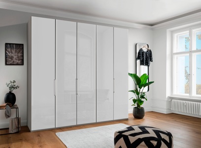 Wiemann, WIEMANN Drehtürenschrank »Monaco«, mit Teil-Glasfront sowie hochwertige Beschläge inkl. Türdämpfung, WIEMANN Drehtürenschrank »Monaco, Made in Germany, höhenverstellbare Inneneinteilung«, mit edler Glasfront und hochwertigen Beschläge inkl. Türdämpfung