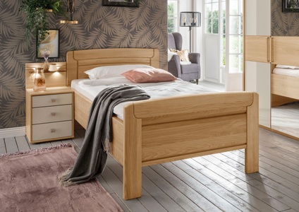 Wiemann, WIEMANN Holzbett »Kiruna«, WIEMANN Holzbett »Kiruna, schöner Landhausstil, Made in Germany«, 4-fache Liegenhöhenverstellung, in vielen Breiten erhältlich