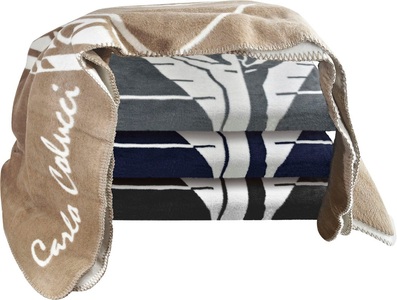 CARLO COLUCCI, CARLO COLUCCI Wohndecke »Raphaela«, Ikarus Logo und Logoschriftzug, CARLO COLUCCI Wohndecke »Raphaela«, Ikarus Logo und Logoschriftzug, Kuscheldecke