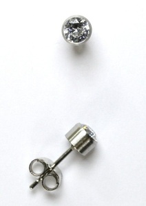 FIRETTI, Firetti Paar Ohrstecker »rund«, Firetti Paar Ohrstecker »Schmuck Geschenk Ohrschmuck rund«, mit Zirkonia (synth.)