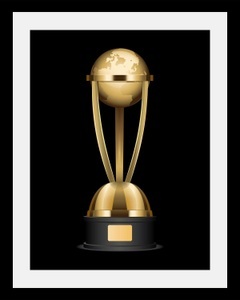 undefined, Bild »Globus«, queence Bild »Pokal«, World-Art, HD Premium Poster-Druck inkl. Holzrahmen