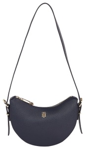 Tommy Hilfiger, Tommy Hilfiger Hobo »TH TIMELESS SHOULDER BAG«, in der angesagten Half Moon Form, 