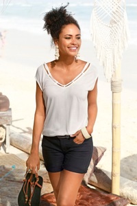 S.OLIVER BEACHWEAR, s.Oliver Beachwear Strandshirt, s.Oliver T-Shirt, mit Zierbändern am Ausschnitt, Kurzarmshirt, sommerlich
