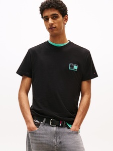 Tommy Jeans T-Shirt »TJM SLIM POP COLOR FLAG TEE EXT«, Mit Rundhalsausschnitt