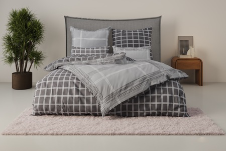 Bruno Banani, Bruno Banani Wendebettwäsche "Tova" 2 Stk. in Gr. 135x200 oder 155x220 cm, 100% Baumwolle, Karo-Design