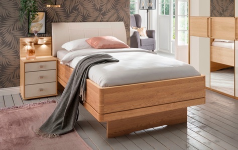 Wiemann, WIEMANN Holzbett »Kiruna«, WIEMANN Bett »Kiruna, Bettgestell, Bettrahmen, Eiche Nachbildung, Polsterkopfteil« 4-fache Liegehöhenverstellung, MADE IN GERMANY, Polsterkopfteil aus Kunstleder, verschiedene Grössen, in Komforthöhe