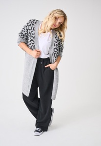 ONLY CARMAKOMA Strickjacke »CARJADE ANIMAL L/S CARDIGAN KNT NOOS«