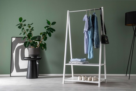 HOME AFFAIRE, Home affaire Garderobenständer »Izano«, Kleiderständer, Garderobe mit Ablageflächen, aus massiver Fichte, Home affaire Garderobenständer »Progress«, FSC Zertifiziertes Garderobenständer aus Fichte Massivholz, Weiss