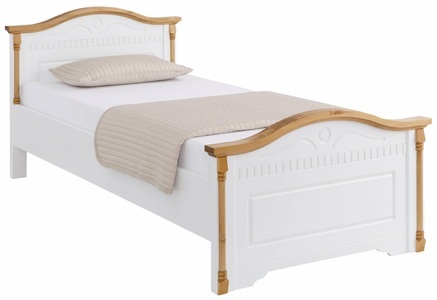 HOME AFFAIRE, Home affaire Holzbett »Graz«, mit dekorativen Fräsungen, GOODproduct Massivholzbett »Graz, hohe Belastbarkeit, klassischer Landhausstil, FSC® zertifiziert« Breite/Belastbarkeit 180cm/220 KG, 90cm/=120KG, mit dekorativen Fräsungen, inklusive Lattenrost