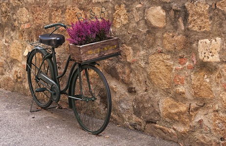 Papermoon, Papermoon Fototapete »ALTSTADT-VINTAGE FAHRRAD XXL«, Vliestapete, hochwertiger Digitaldruck, inklusive Kleister, Papermoon Fototapete »ALTSTADT-VINTAGE FAHRRAD XXL«