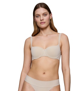 Triumph Balconette-BH »Body Make-Up Illusion«, Komfort Bügel, gefüttert, seidenweiche Microfaser, atmungsaktiv