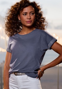LASCANA Kurzarmshirt »mit glitzernem Strass-Design am Arm« aus weicher Baumwoll-Qualität