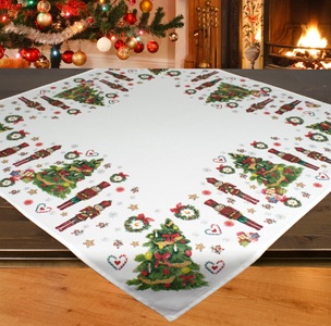 Delindo Lifestyle, Delindo Lifestyle Mitteldecke »Nussknacker«, gedrucktes Design, blickdichter Stoff, 