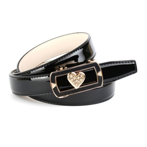 ANTHONI CROWN, Anthoni Crown Femininer Lackledergürtel in Schwarz, Anthoni Crown Ledergürtel, mit aufwendiger Schmuck-Schliesse, Herz