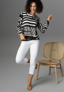 Aniston SELECTED Shirtbluse, mit grafischem Muster