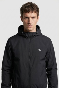 CALVIN KLEIN JEANS, Calvin Klein Jeans Allwetterjacke "HOODED NYLON" mit Kapuze Regular fit mit Rundhalsausschnitt und Kapuze