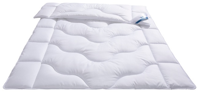 BeCo, Beco Kunstfaserbettdecke »Sanalux Protect«, normal, Füllung Polyester, Bezug Baumwolle oder Polyester, (1 St.), Bettdecke in 135x200, 155x220, 200x200 cm, Sommer oder Winter, Beco Kunstfaserbettdecke »Sanalux Protect«, normal, Füllung Polyester, Bezug Baumwolle oder Polyester, (1 St.), Bettdecke in 135x200, 155x220, 200x200 cm, Sommer oder Winter