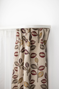 GARESA, GARESA Gardinenschiene »Kunststoffschiene CREDO«, 2 läufig-läufig, Wunschmasslänge, seitlich mit Rundbögen (kein Spalt zwischen Vorhang und Wand!), GARESA Gardinenschiene »Kunststoffschiene CREDO«, 2 läufig-läufig, Wunschmasslänge, Kunststoffschiene 3-läufig seitlich mit Rundbögen, Deckenmontage