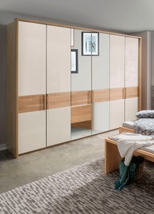 Wiemann, WIEMANN Drehtürenschrank »Kiruna«, WIEMANN Drehtürenschrank »Kiruna«, mit Champagnerglas und Spiegel