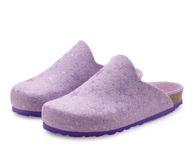 LASCANA Hausschuh »Clog, Pantoffel«, aus Filz mit wärmenden Korkfussbett & Sternenprint, Pantoffel, Clog