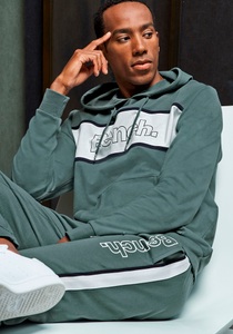 Bench., Bench. Kapuzensweatshirt, mit Känguru Tasche, Bench. Loungewear Hoodie, Langarm, Sweatshirt mit Rundhals und Kapuze, Baumwollmischung