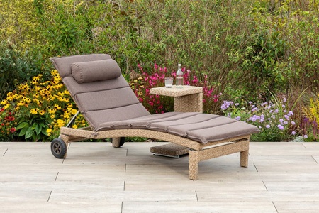 Merxx, MERXX Garten-Essgruppe »Andalusia«, (2 tlg.), Gartenliege mit Auflage und mit Beistelltisch, MERXX Garten-Essgruppe »Andalusia«, (2 tlg.), Gartenliege mit Auflage und mit Beistelltisch