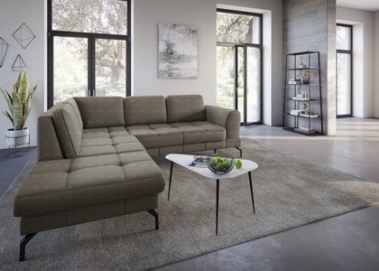 sit&more Ecksofa »Bendigo V«, inklusive Sitztiefenverstellung, Bodenfreiheit 15 cm, wahlweise in 2 unterschiedlichen Fussfarben