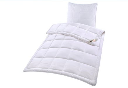 RIBECO, RIBECO Naturfaserbettdecke »Nele«, normal, Bezug 70% Lyocell(Tencel)/ 30% Baumwolle, (1 St.), mit 70% Tencel?(Lyocell) - Füllung, RIBECO Naturfaserbettdecke »Nele«, normal, Bezug 70% Lyocell(Tencel)/ 30% Baumwolle, (1 St.), mit 70% Tencel?(Lyocell) - Füllung