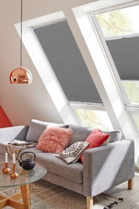 SUNLINES, sunlines Dachfensterplissee »StartUp Style Honeycomb VD«, abdunkelnd, verspannt, mit Führungsschienen, sunlines Dachfensterplissee »StartUp Style Honeycomb VD«, abdunkelnd, verspannt, mit Führungsschienen
