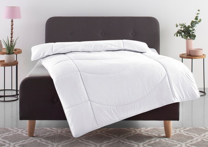 undefined, Microfaserbettdecke, »Microlux«, Traumecht, Füllung: Polyester, Bezug: *Von Testschläfern im Juni 2013 mit »GUT« (1,8) bewertet (getestet wurde das 4-Jahreszeiten-Bett in der Grösse 135/200), kochfest bis 95 °C, zum Spitzenpreis!, my home Microfaserbettdecke »Microlux, Bettdecke 135x200 cm, 155x220 cm, 200x200 cm«, normal, Füllung Polyester (3D-Klimafaser), Bezug Polyester (Microfaser-Feinbatist), (1 St.), Bettdecken in 4 Farben, Sommer, Winter, 4 Jahreszeiten, Decke