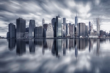 Papermoon, Papermoon Fototapete »Photo-Art MICHAEL ZHENG, MANHATTANREFLEXION«, Vliestapete, hochwertiger Digitaldruck, inklusive Kleister, Papermoon Fototapete »Photo-Art MICHAEL ZHENG, MANHATTANREFLEXION«