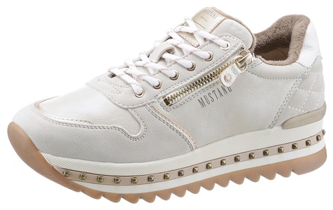 MUSTANG SHOES, Mustang Shoes Plateausneaker, mit Nietenverzierung an der Laufsohle, 