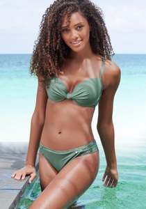S.Oliver, s.Oliver Bügel-Bikini-Top »Spain«, mit geraffter Mitte, s.Oliver Bügel-Bikini-Top »Spain«, mit geraffter Mitte