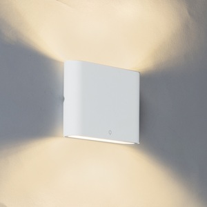 QAZQA, Moderne Außenwandleuchte weiß 11,5 cm inkl. LED - Batt