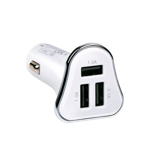 undefined, Ladeadapter Auto mit 3 USB Ports weiss