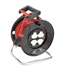 Brennenstuhl, Brennenstuhl - Garant® ST Kabeltrommel Trommelkörper aus Spezialkunststoff auf verzinktem Tragegestell. Ergonomischer Handgriff mit Achse für perfekte Kabelführung beim Auf- und Abrollen. Überhitzungsschutz, Kontroll-Leuchte bei Überhitzung und, Brennenstuhl 1216072 Kabeltrommel 25 m Rot Schweiz-Stecker