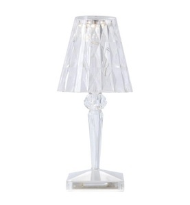 KARTELL, Kartell Battery - LED-Tischlampe IP54, transparent, Kabellose, wiederaufladbare Außenlampe Battery LED plastikmaterial transparent / kabellos - wiederaufladbar - Kartell transparent en plastikmaterial