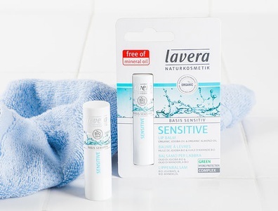 lavera Naturkosmetik, Bio Lippenbalsam Basis Sensitiv mit Jojobaöl & Mandelöl, 4.5g, 