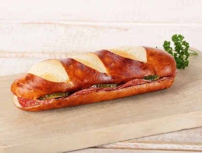 St. Jakob Beck, Laugenbaguette mit Salami, 180g