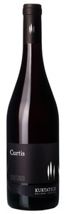 Kellerei Kurtatsch, Kellerei Kurtatsch Curtis Merlot Cabernet Alto Adige DOC - 150cl - Südtirol, Italien, Kellerei Kurtatsch Curtis Merlot Cabernet Alto Adige DOC - 150cl - Südtirol, Italien
