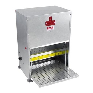 River, River Futterautomat mit Trittklappe ALMA, 