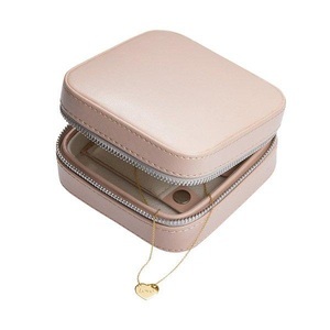 L' Atelier Gold 18 Karat by Manor, L' Atelier Gold 18 Karat by Manor Halskette + Gratis Etui Damen Gelbgold 42, 