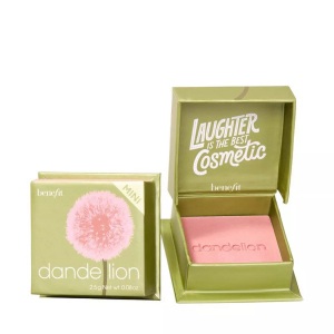 Benefit, Benefit WANDERful World Collection Benefit WANDERful World Collection DandeDandelion Rouge und Brightening Powder in zartem Rosalion Rouge rouge, Benefit Bronzer & Blush Collection Benefit Bronzer & Blush Collection Dandelion und Brightening Powder in zartem Rosa rouge 2.5 g