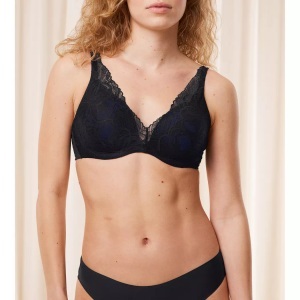 TRIUMPH, Triumph Schalen-BH »Body Make-Up Illusion Lace WP«, Stretch-Spitze, Triumph - Bügel-BH, wattiert, für Damen, Black, Größe 80/B