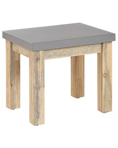 Beliani, Beliani Gartenstuhl Beton / Akazienholz grau heller Holzfarbton OSTUNI, 