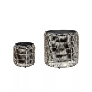 Beliani, Set Mit 2 Blumentöpfen Aus Pe Rattan Rustikal Brodiea Unisex Erdbraun ONE SIZE, Beliani - Set mit 2 Blumentöpfen aus PE Rattan Rustikal BRODIEA, One Size, Braun Medium