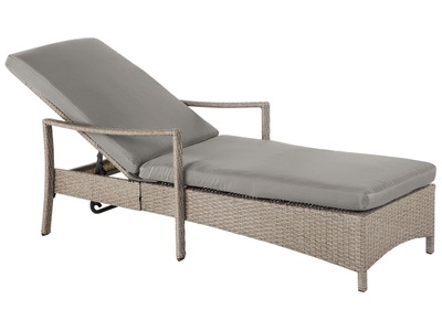 Beliani, Gartenliege Rattan grau Auflage grau VAS, Beliani - Liege aus PE Rattan Klassisch VASTO, One Size, Taupe
