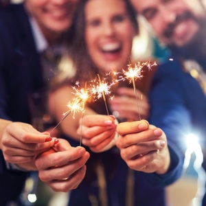 SMARTBOX, Frohe Weihnachten! Aufenthalte, Abendessen, Erlebnisse Und Wellnesspausen Für 2 - Geschenkbox Unisex, Frohe Weihnachten! Aufenthalte, Abendessen, Erlebnisse und Wellnesspausen für 2